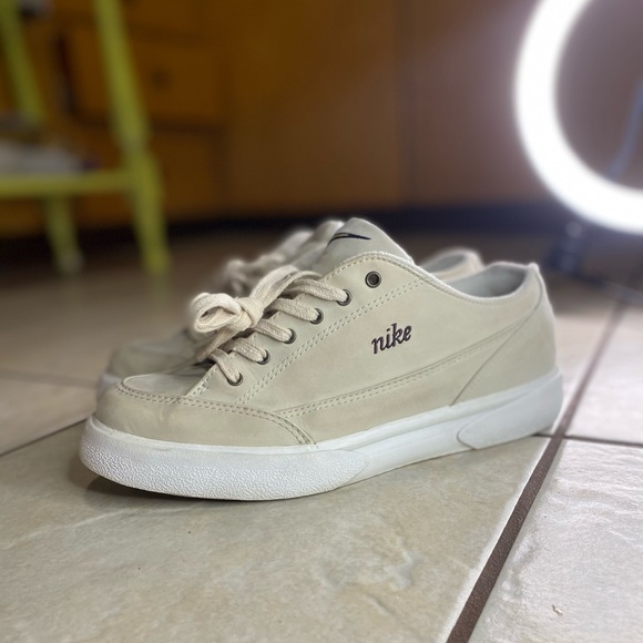 Vintage 1999 GTS womans nikes white MINT - Picture 4 of 8